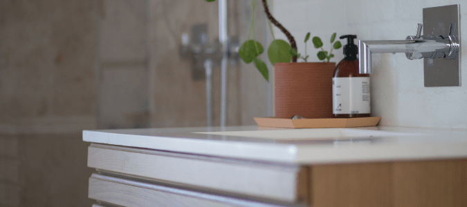 bathroom sink backing up into tub